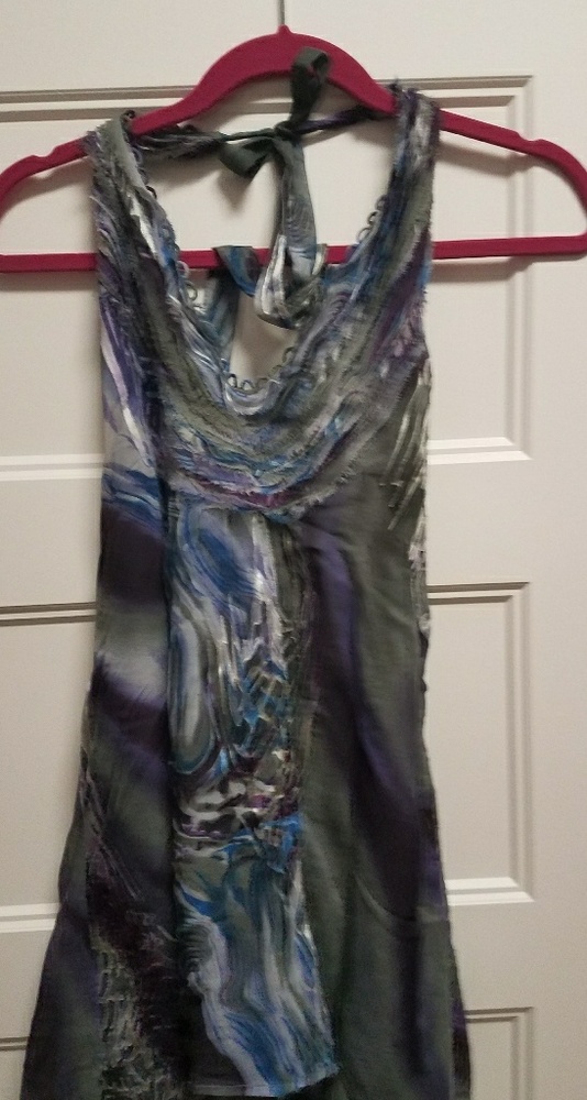 Halter top - Picture 2 of 4